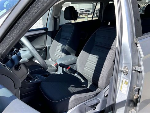 Used 2023 Volkswagen Tiguan S image 8