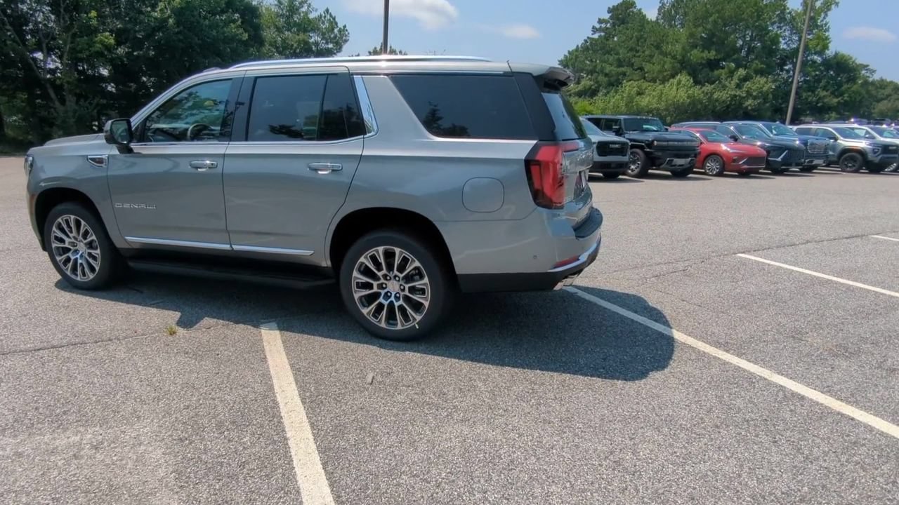 Used 2026 GMC Yukon Denali AWD/4WD image 6