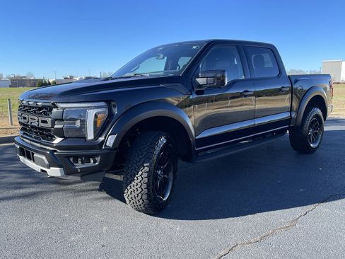Used 2025 Ford F150 Raptor image 5
