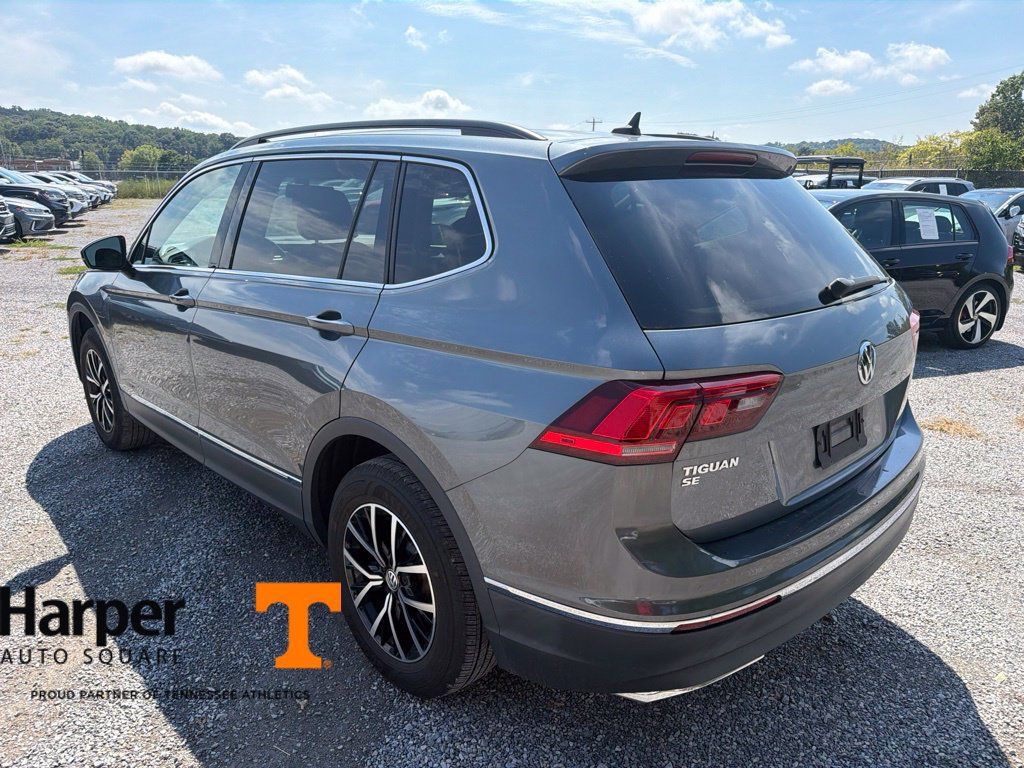 Used 2021 Volkswagen Tiguan SE FWD image 3