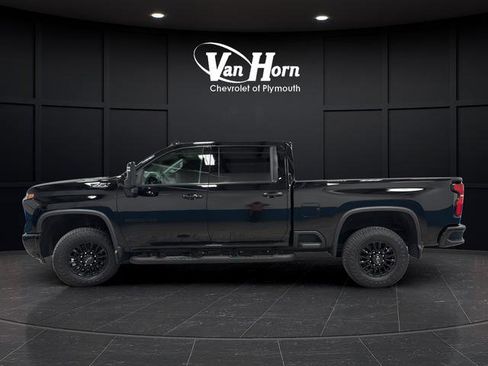 Used 2024 Chevrolet Silverado 2500 LTZ w/ LTZ Plus Package AWD/4WD image 4