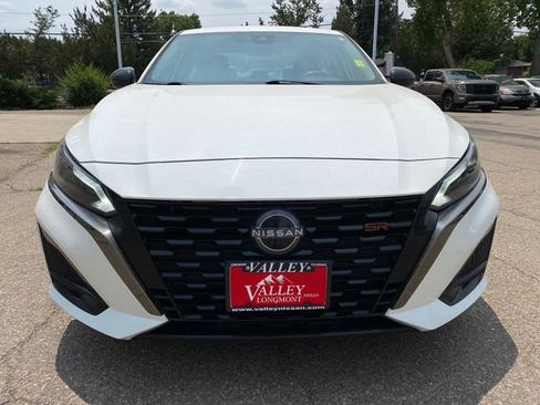 Used 2024 Nissan Altima 2.5 SR FWD image 8