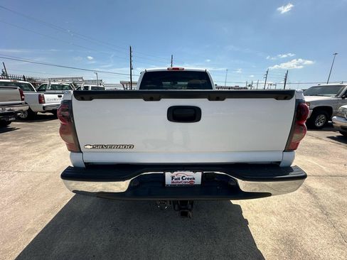 Used 2007 Chevrolet Silverado 1500 LT w/ Extended Cab Value Package AWD/4WD image 4