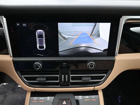 Certified 2022 Porsche Macan AWD/4WD image 20