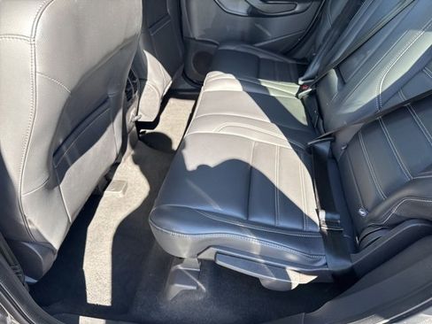 Used 2019 Ford Escape SEL image 12