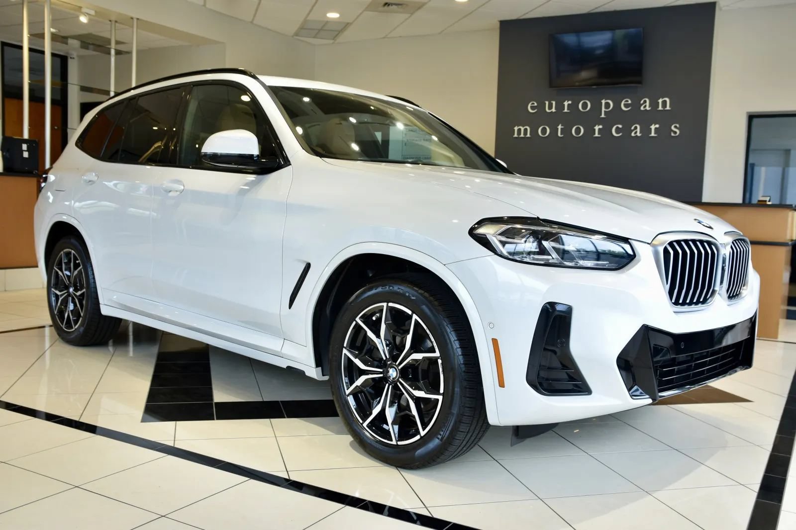 Used 2023 BMW X3 xDrive30i w/ M Sport Package AWD/4WD image 1