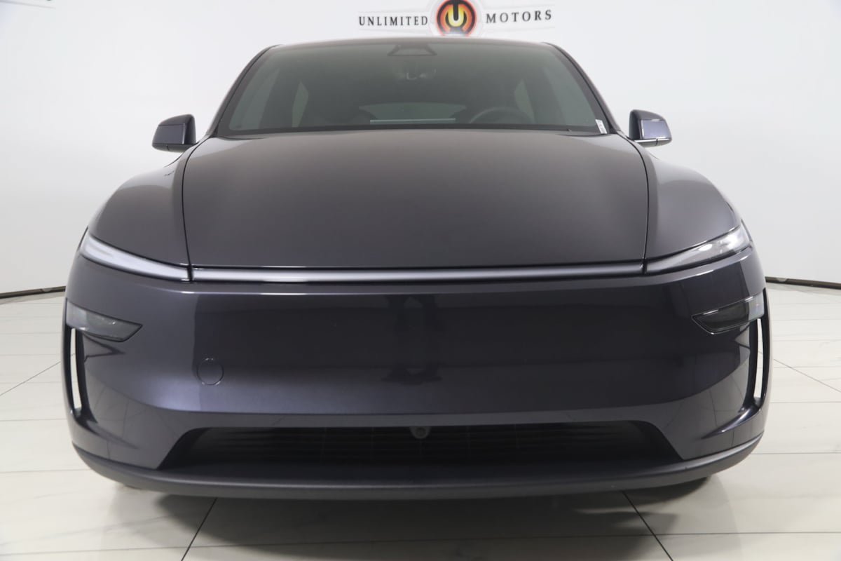 Used 2026 Tesla Model Y AWD image 5