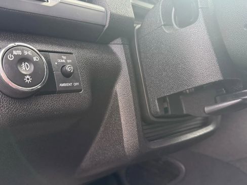 Used 2017 GMC Acadia Limited SLT image 17