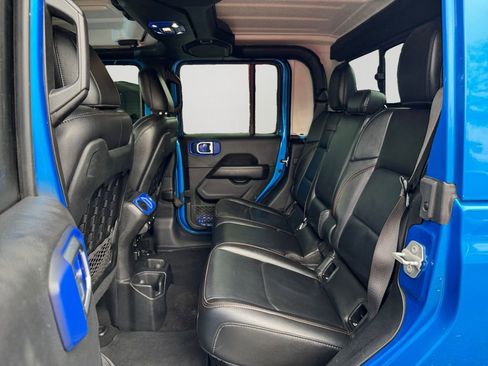 Used 2021 Jeep Gladiator Mojave w/ LED Lighting Group image 15