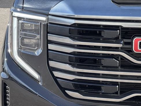 Used 2022 GMC Sierra 1500 AT4 w/ AT4 Premium Package image 6