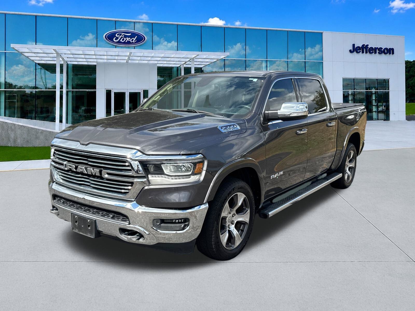 Used 2019 RAM 1500 Laramie RWD image 3