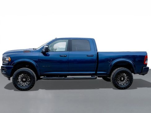 Used 2024 RAM 2500 Big Horn w/ Night Edition image 10