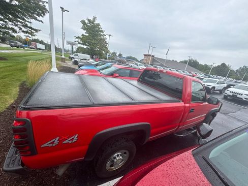 Used 2004 Chevrolet Silverado 2500 W/T w/ Snow Plow Prep Package AWD/4WD image 11