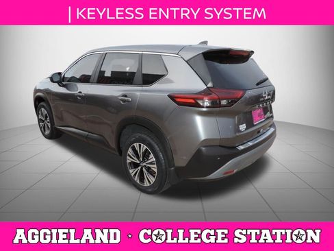 Used 2023 Nissan Rogue SV image 6