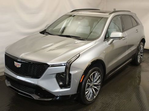Certified 2025 Cadillac XT4 Sport image 1