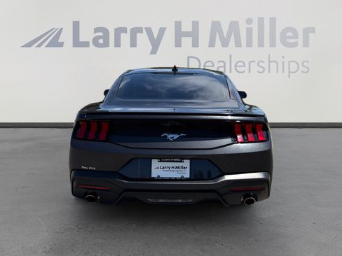 Used 2024 Ford Mustang Coupe w/ 2.3L High Performance Package RWD image 5