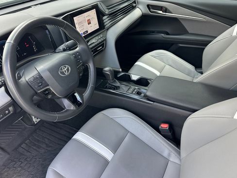 Certified 2025 Toyota Camry SE w/ Convenience Package FWD image 9
