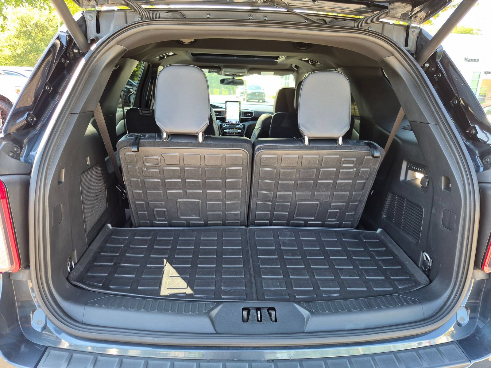 Used 2023 Ford Explorer ST w/ Equipment Group 401A AWD/4WD image 34
