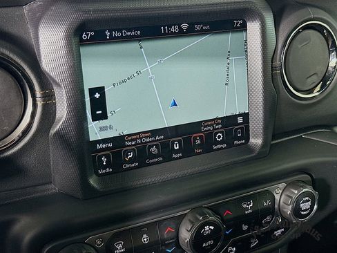 Used 2020 Jeep Wrangler Unlimited Sahara image 18