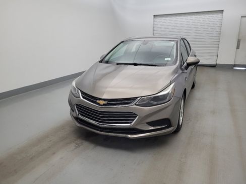 Used 2018 Chevrolet Cruze LT FWD image 15