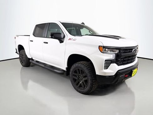 New 2026 Chevrolet Silverado 1500 LT Trail Boss w/ Convenience Package II AWD/4WD image 3