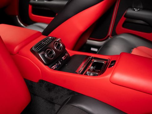 Used 2020 Rolls-Royce Wraith image 69