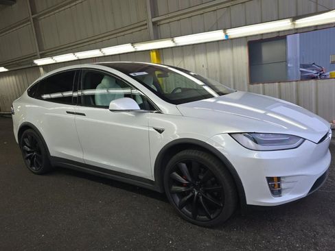 Used 2020 Tesla Model X Performance AWD/4WD image 2
