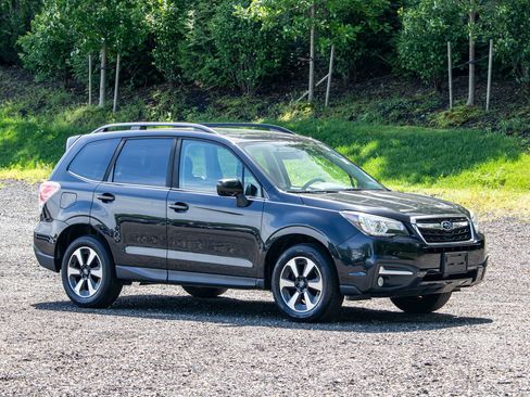 Used 2018 Subaru Forester 2.5i Limited AWD/4WD image 11