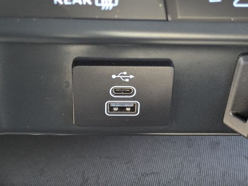Used 2025 Ford F150 XL w/ Equipment Group 103A High RWD image 21