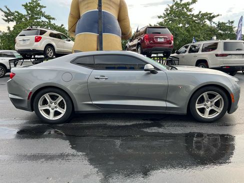 Used 2019 Chevrolet Camaro LT RWD image 7