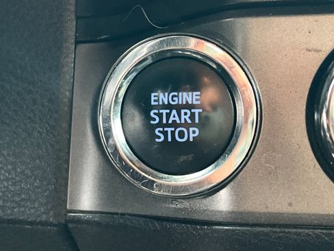 Used 2022 Toyota Tacoma TRD Off-Road image 21