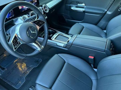 Certified 2024 Mercedes-Benz EQB 300 4MATIC image 11