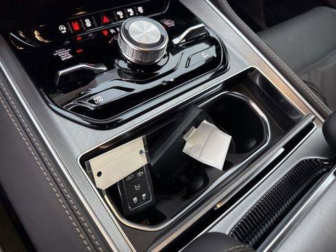 New 2026 Jeep Grand Wagoneer 4WD image 22