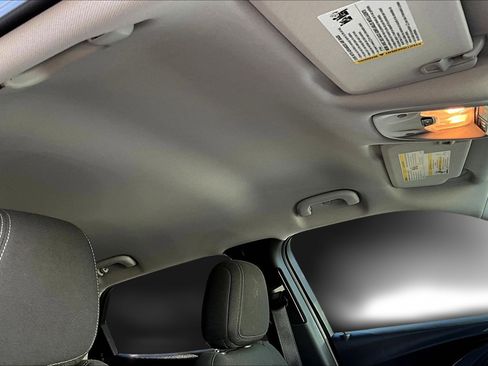 Used 2022 Chevrolet TrailBlazer LT w/ Driver Confidence Package image 19