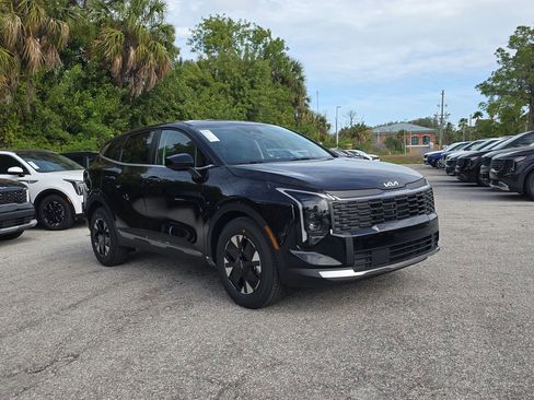 New 2026 Kia Sportage LX FWD image 2