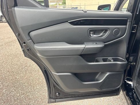 Used 2023 Honda Pilot EX-L image 12