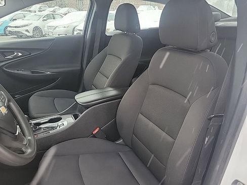 Used 2024 Chevrolet Malibu LT image 11