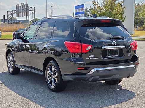 Used 2019 Nissan Pathfinder SL AWD/4WD image 4