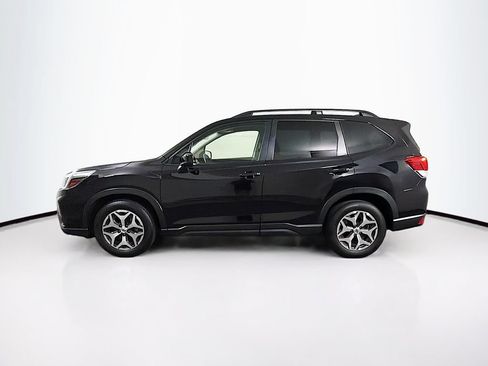 Used 2019 Subaru Forester Premium AWD/4WD image 4