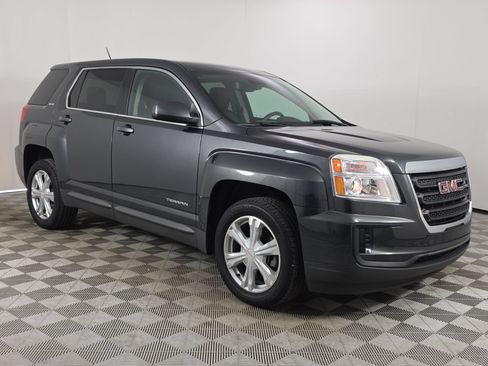 Used 2017 GMC Terrain SLE FWD image 1