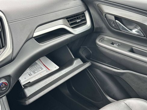 Certified 2022 GMC Terrain SLT FWD image 31