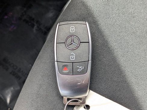 Certified 2024 Mercedes-Benz EQB 300 4MATIC image 25