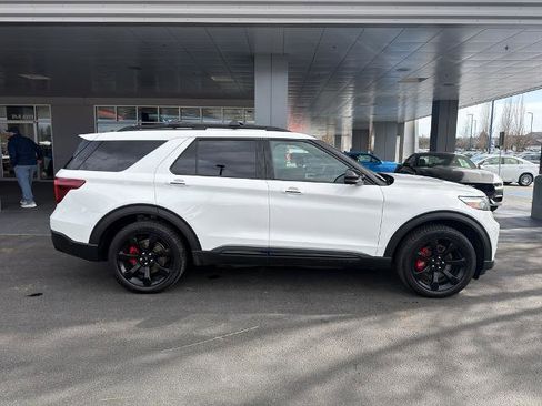 Certified 2021 Ford Explorer ST w/ ST Street Pack image 8