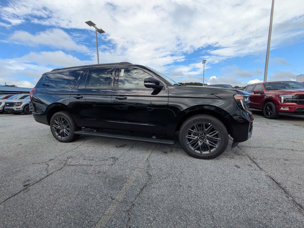 New 2027 Ford Expedition Max Platinum w/ Stealth Appearance Package AWD/4WD image 3