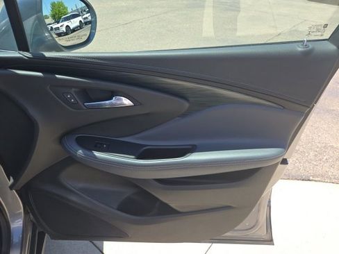 Used 2020 Buick Envision Essence FWD image 22