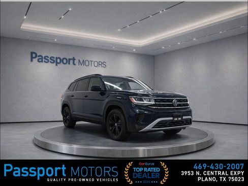 Used 2023 Volkswagen Atlas SE w/ Panoramic Sunroof Package image 2