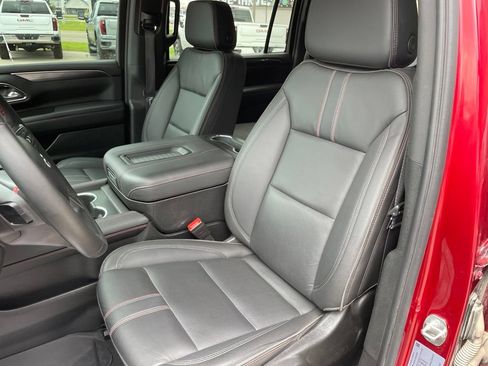 Used 2024 Chevrolet Suburban RST w/ Luxury Package AWD/4WD image 61