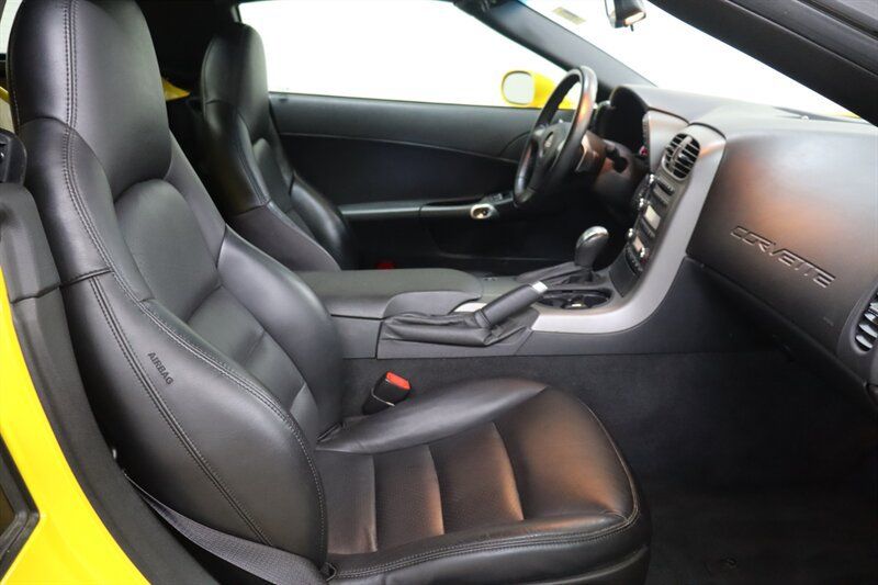 Used 2007 Chevrolet Corvette Convertible RWD image 19