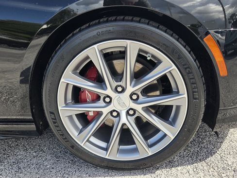 Used 2020 Cadillac CT4 V w/ Climate Package RWD image 9