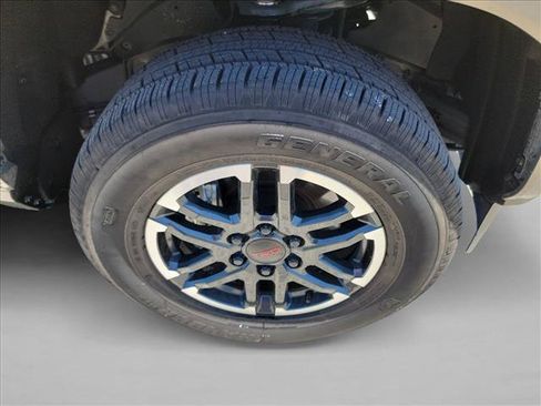 Used 2026 Toyota Tacoma TRD Sport RWD image 10